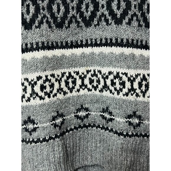 Granola Girl American Eagle Sweater - Picture 2 of 4